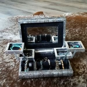 VTG jewelry box